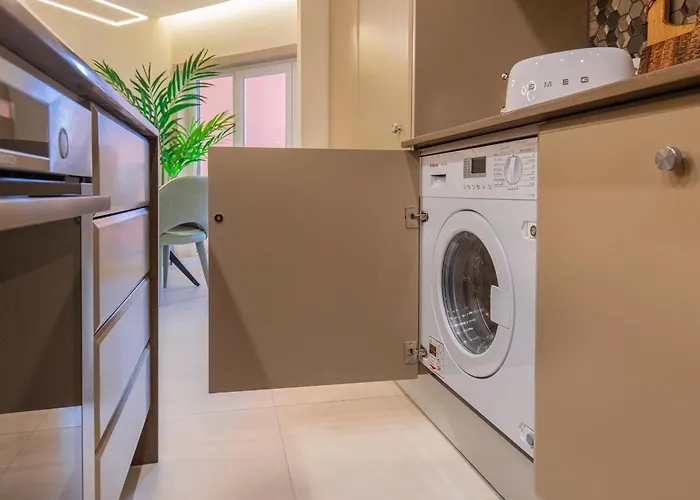 Deluxe 2Bdr Apartment In Carcavelos By Lovelystay