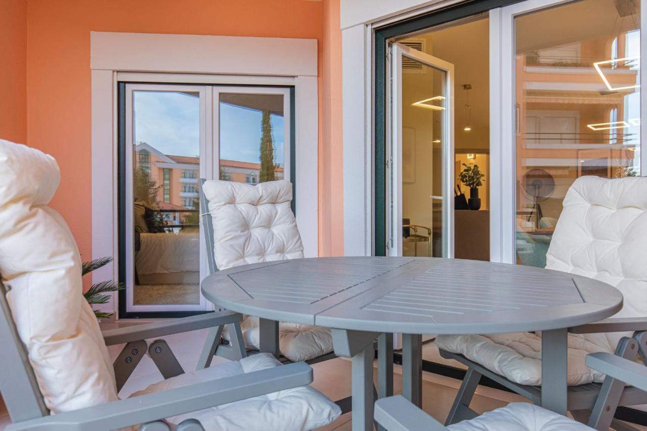 Apartment Deluxe 2bdr In Carcavelos By Lovelystay Carcavelos (Lisbon)