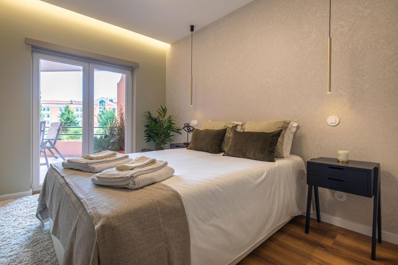 Apartment Deluxe 2bdr In Carcavelos By Lovelystay