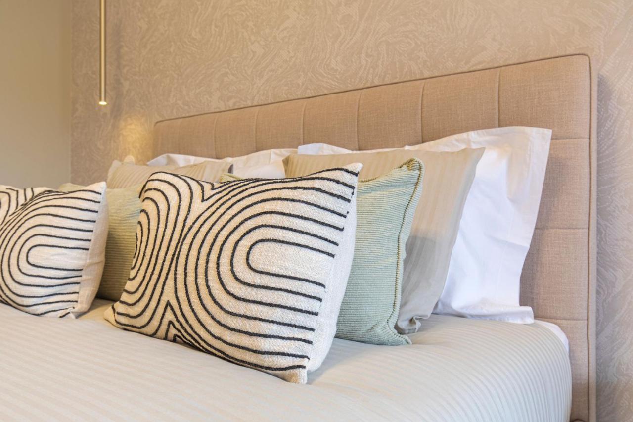 Deluxe 2bdr In Carcavelos By Lovelystay