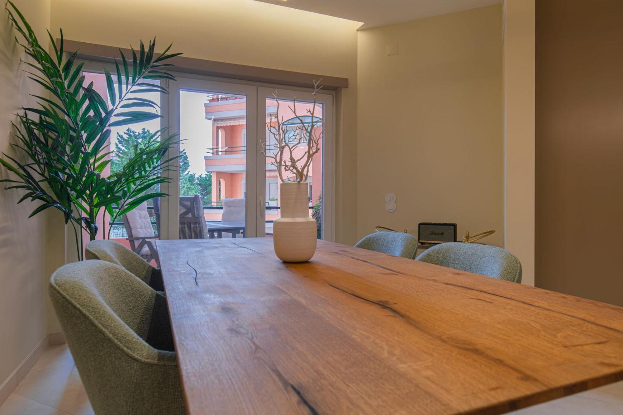Deluxe 2bdr In Carcavelos By Lovelystay Apartment